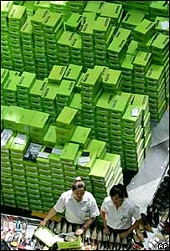 EU Commission plans extended China shoe tax-sources