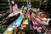 Global shoemakers slam EU plan to extend China duty