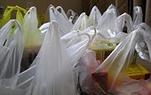 EU investigates Chinese plastic bag trade