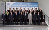 APEC leaders call for more free-trade pacts