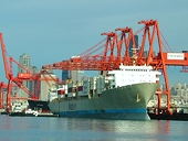 USTR says China policies "hobbling" U.S. business
