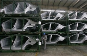 U.S. lawmakers to press Obama on China auto parts