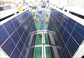  EU Hits China with Solar-Panel Duties in Dumping Dispute