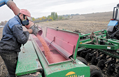 Ukraine lifts ban on ammonia nitrate imports from Russia
