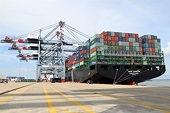Việt Nam posts trade surplus as of June 15