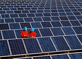 US hikes tariffs on imports of Chinese solar wafers, polysilicon and tungsten products