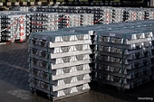 EU readies response as Trump hikes steel and aluminium tariffs
