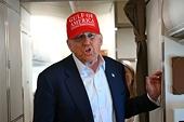 Trump Sticks With July 9 Tariff Deadline While Criticizing Japan