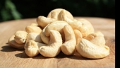Viet Nam’s Cashew Sector Facing Cost Pressures Despite Export Growth