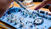 Exports of electronic products and components exceed US$100 billion